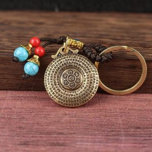 Brass Heart Sutra Buddha Keychain – Lucky Peace Amulet Pendant, Universal Key Ring for Men & Women